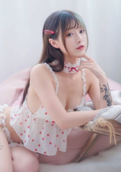 国产粉嫩高中生第一次不戴套_4K动漫免费观看
