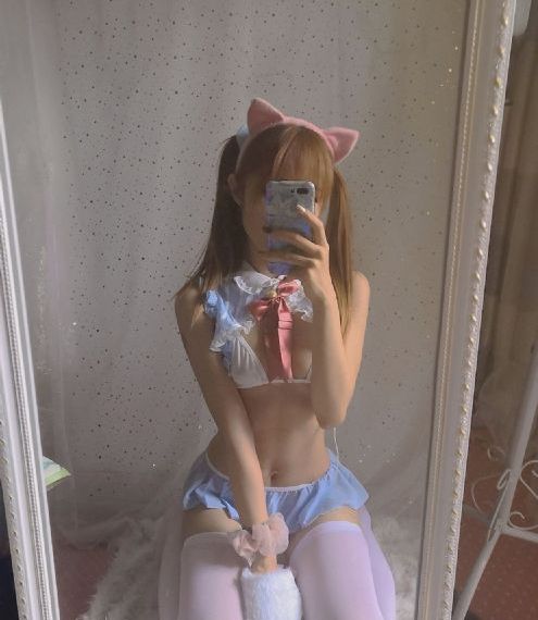 亚洲欧美制服自拍丝袜在线电影_BD英语在线播放观看