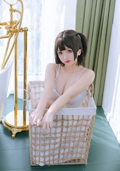 欧美棒球衫校服_4K日韩免费观看